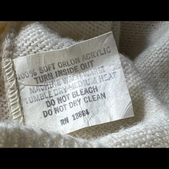 Vintage JcPenney large cream Fox Sweater - Picture 9 of 10